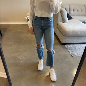 A&F Ultra High-Rise Ankle Straight Jean